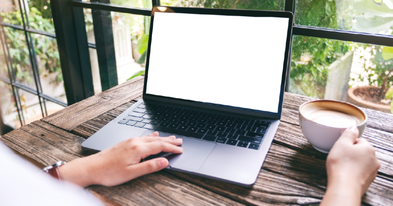 長期で海外へ出張に行く際のネット環境ってどうしたらいい？海外での通信環境を整える方法を解説