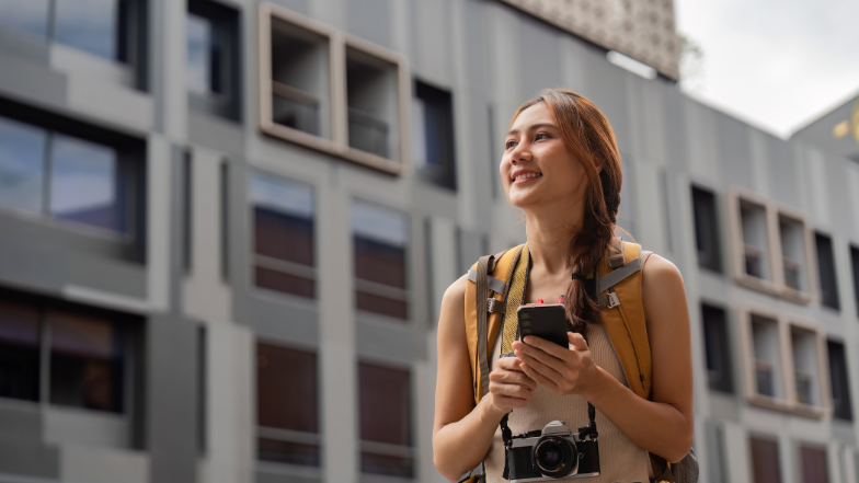 ドコモのスマホを海外旅行時に使うと高額になる？海外レンタルWi-Fiで快適なネット環境を整えよう！