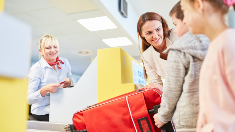 国際線の預け荷物（受託手荷物）と機内持ち込みのルールを解説！サイズ・重量・料金・NG品を整理
